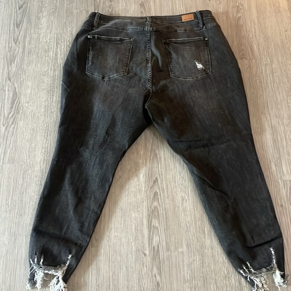 Judy Blue Skinny Fit Lite Black Distressed Jeans Size 24W - Picture 9 of 15